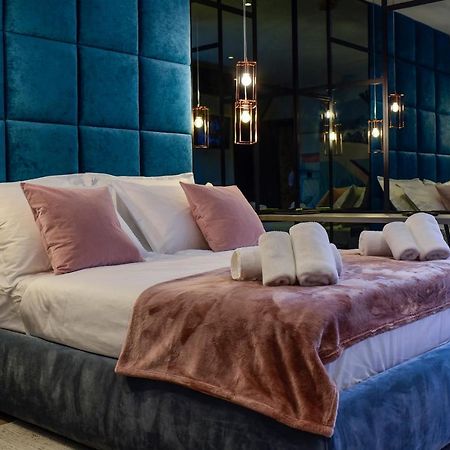The Lion Rooms Zara Esterno foto