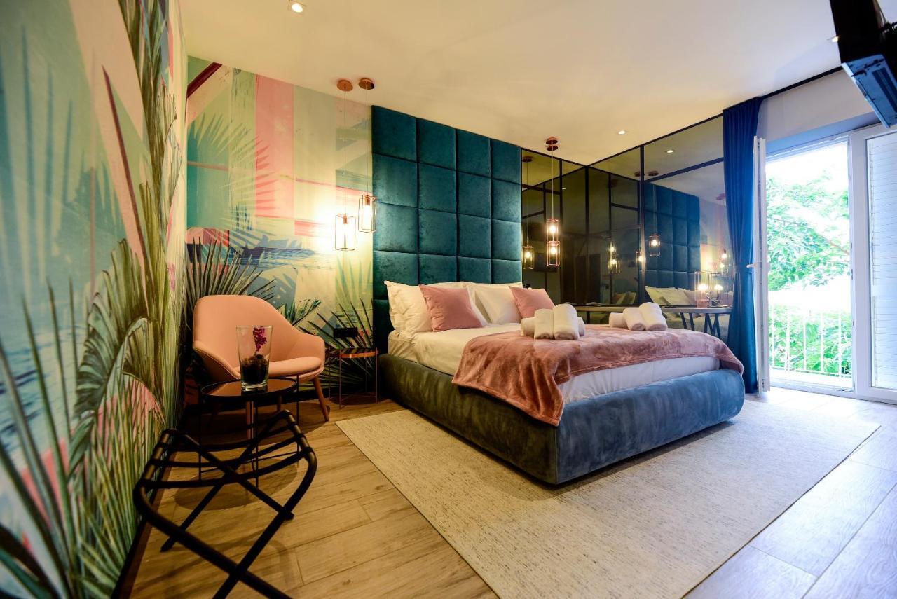 The Lion Rooms Zara Esterno foto