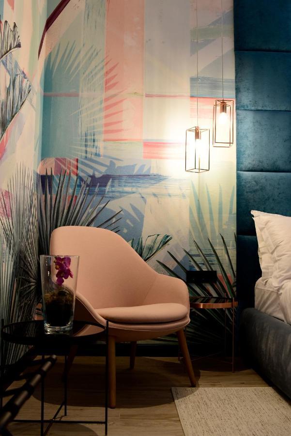 The Lion Rooms Zara Esterno foto