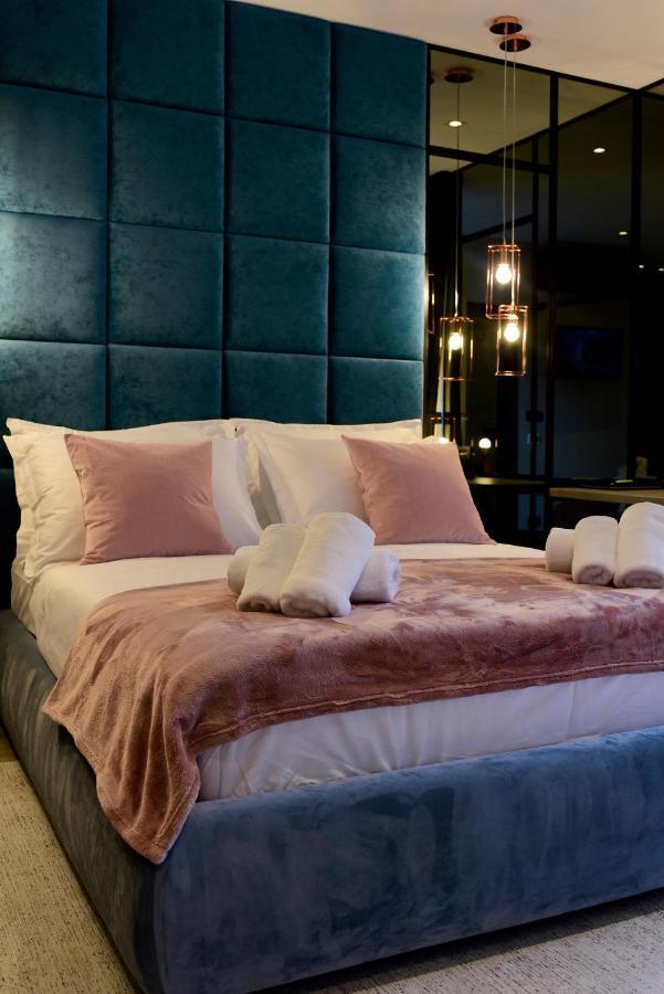 The Lion Rooms Zara Esterno foto