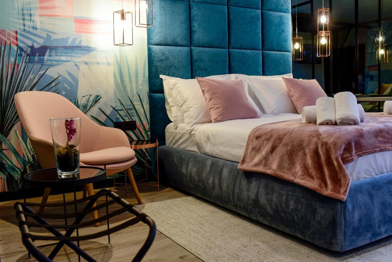 The Lion Rooms Zara Esterno foto