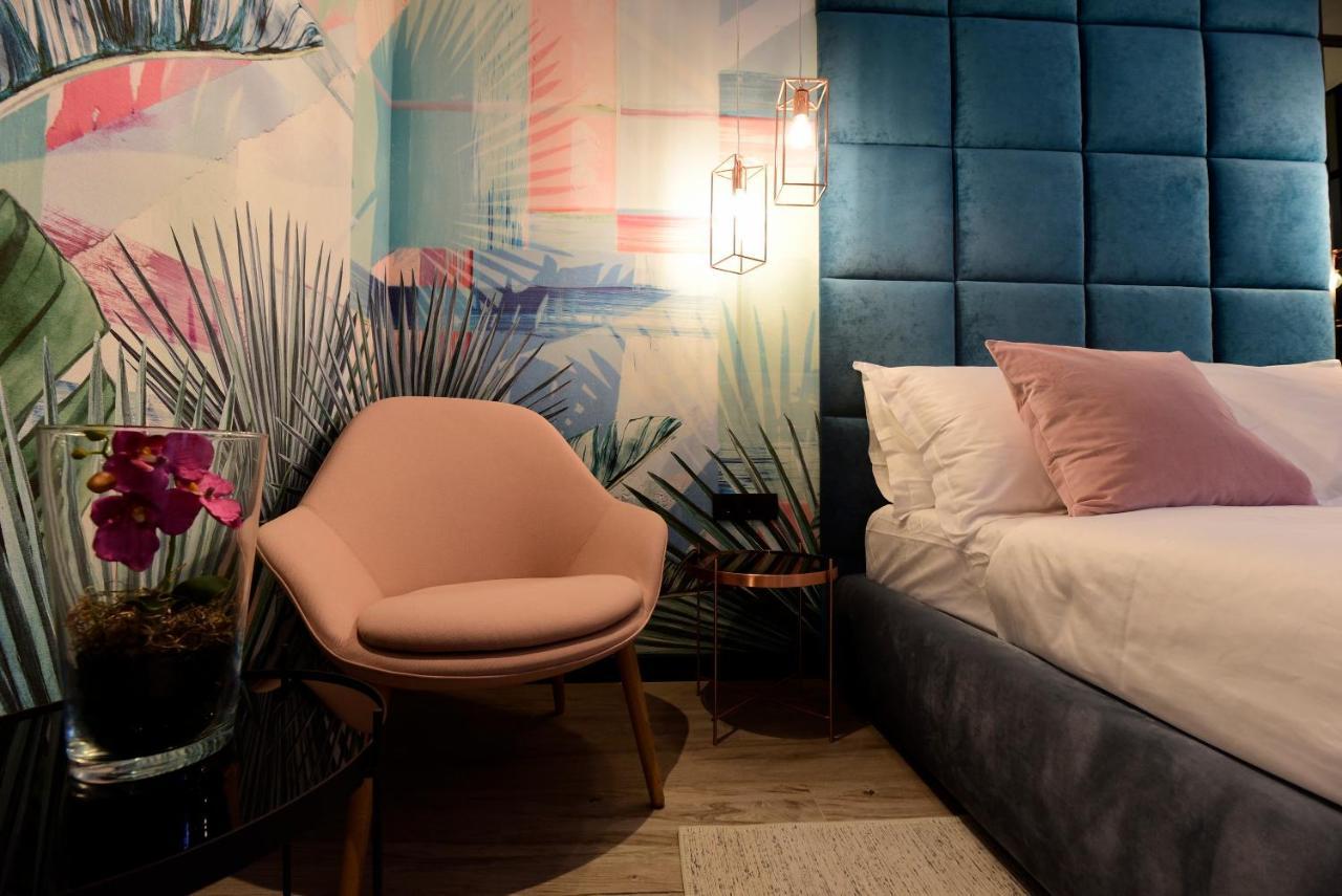 The Lion Rooms Zara Esterno foto