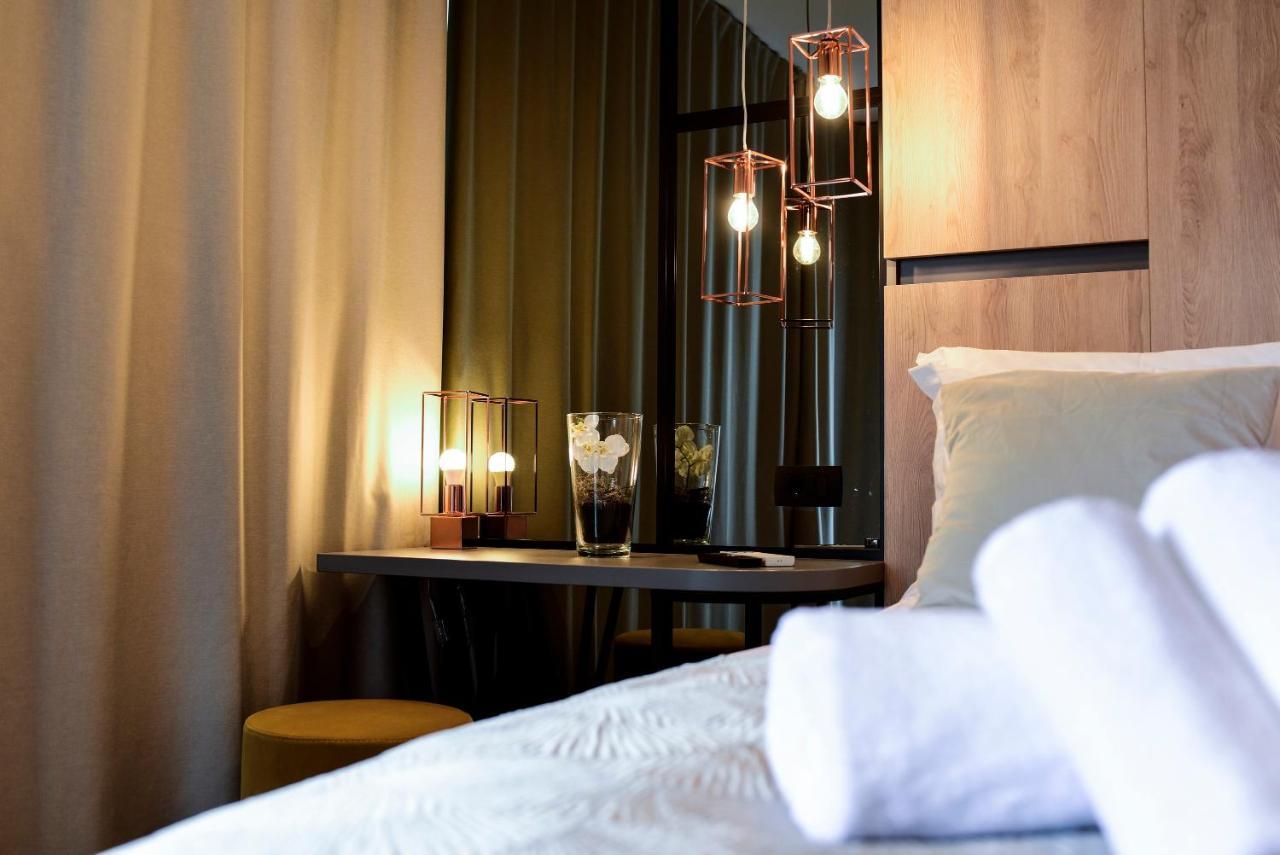 The Lion Rooms Zara Esterno foto
