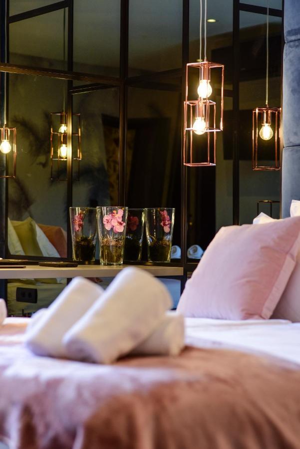 The Lion Rooms Zara Esterno foto