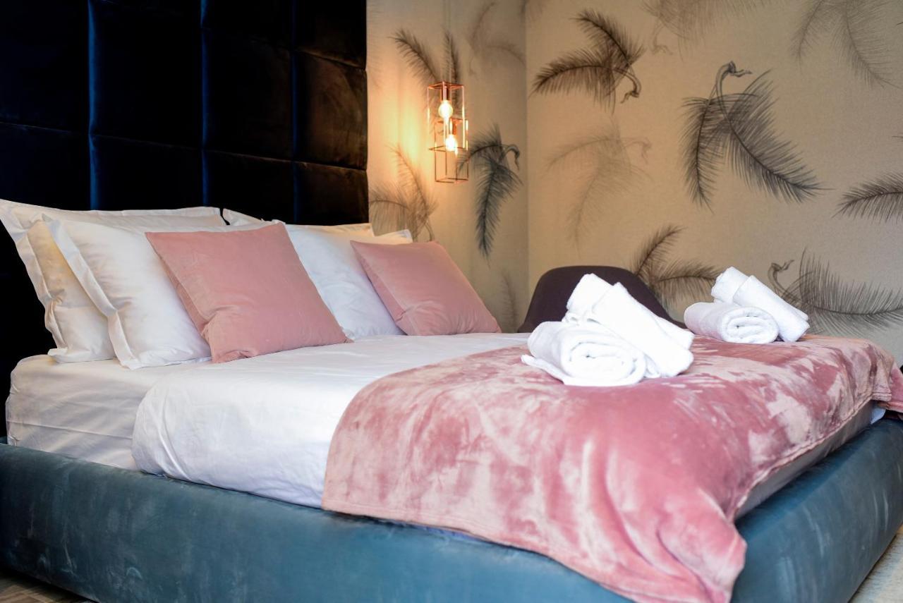 The Lion Rooms Zara Esterno foto