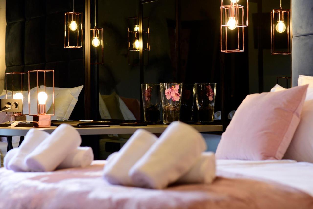 The Lion Rooms Zara Esterno foto